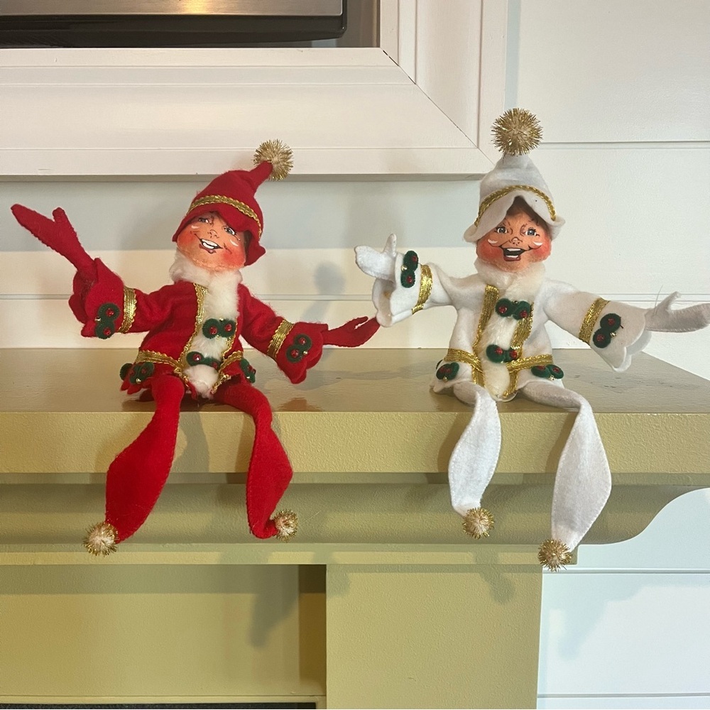 Annalee 2008 Red & White Elegant Ell Shelf Sitters Pair- Christmas Holiday